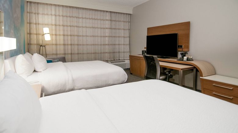 <b>Courtyard Bentonville Room</b>. Images powered by <a href="https://www.leonardoworldwide.com/" title="Leonardo Worldwide" target="_blank">Leonardo</a>.