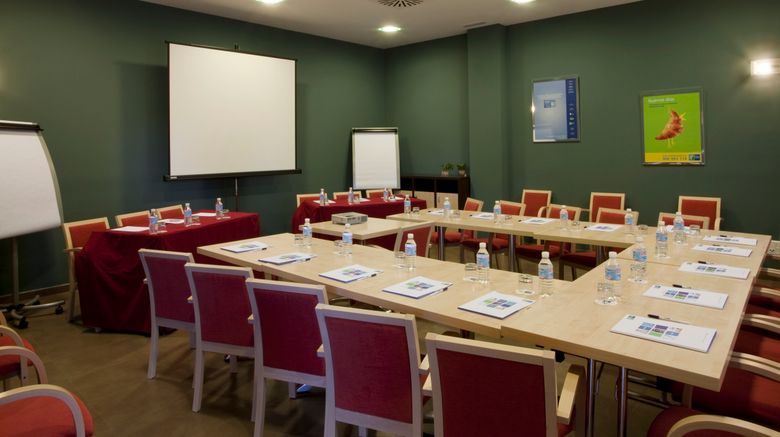 <b>Holiday Inn Express Madrid-Getafe Meeting</b>. Images powered by <a href="https://www.leonardoworldwide.com/" title="Leonardo Worldwide" target="_blank">Leonardo</a>.