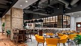 Sheraton Suites Calgary Eau Claire Restaurant