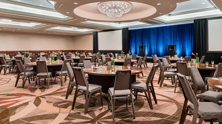 Sheraton Suites Calgary Eau Claire Meeting