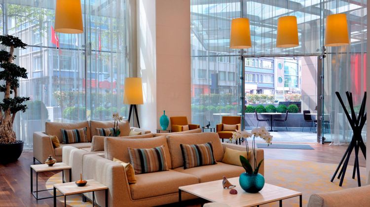 Istanbul Marriott Hotel Sisli Lobby