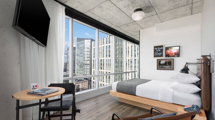 Moxy Boston Downtown Room