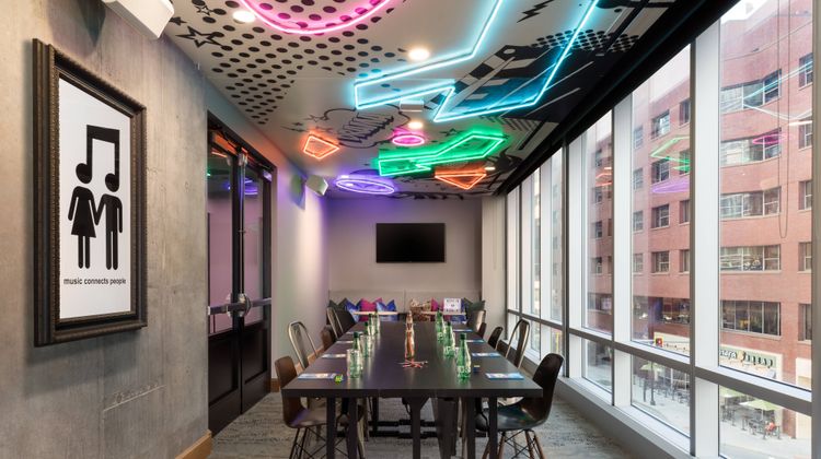 Moxy Boston Downtown Meeting