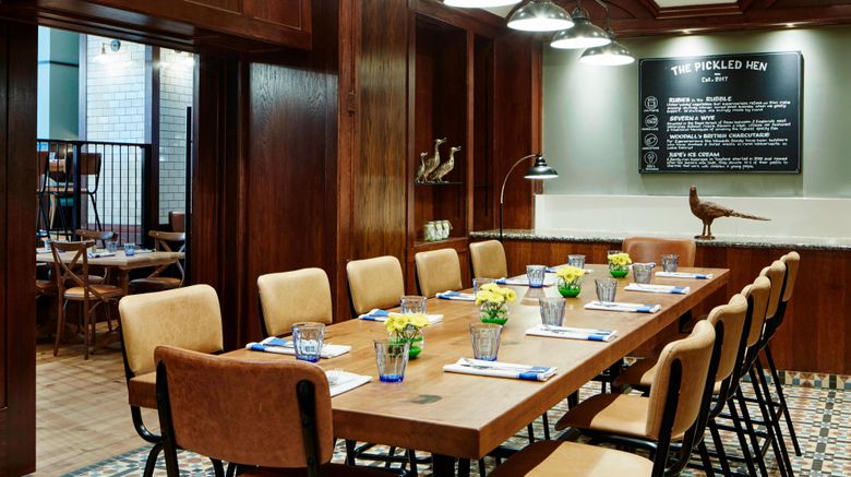 <b>London Marriott Hotel Marble Arch Restaurant</b>. Images powered by <a href="https://www.leonardoworldwide.com/" title="Leonardo Worldwide" target="_blank">Leonardo</a>.