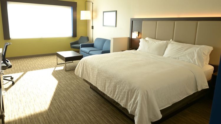 Holiday Inn Express & Suites Onalaska Suite