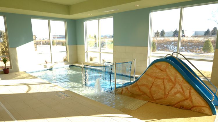 Holiday Inn Express & Suites Onalaska Pool