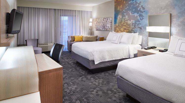 Courtyard Cincinnati Covington Marriott Room