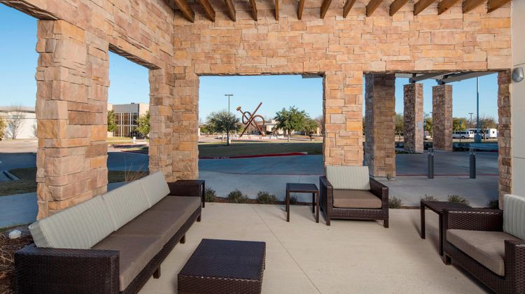 Courtyard Midlothian Conference Center Exterior