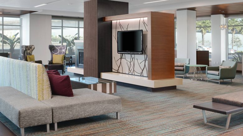 <b>Residence Inn Long Beach Downtown Lobby</b>. Images powered by <a href="https://www.leonardoworldwide.com/" title="Leonardo Worldwide" target="_blank">Leonardo</a>.