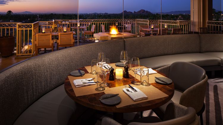 The Canyon Suites at The Phoenician Restaurant