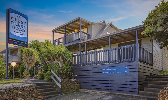 Great Ocean Road Inn Exterior