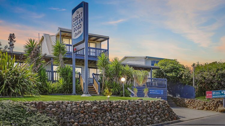 Great Ocean Road Inn Exterior