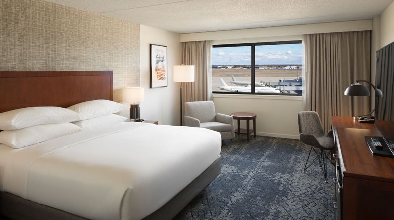 <b>Sheraton Hartford Hotel at Bradley Arpt Room</b>. Images powered by <a href="https://www.leonardoworldwide.com/" title="Leonardo Worldwide" target="_blank">Leonardo</a>.