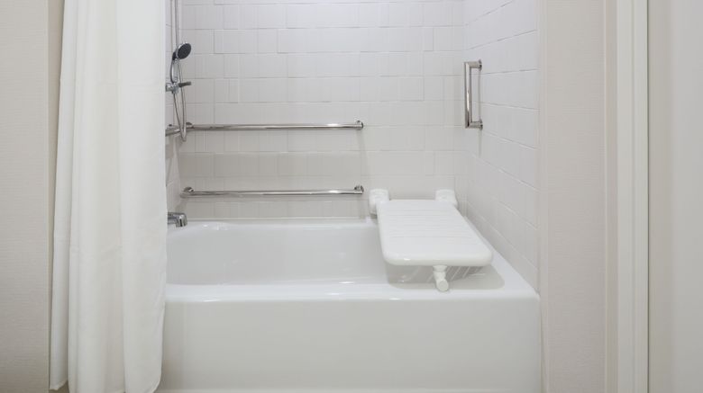 <b>Sheraton Hartford Hotel at Bradley Arpt Room</b>. Images powered by <a href="https://www.leonardoworldwide.com/" title="Leonardo Worldwide" target="_blank">Leonardo</a>.