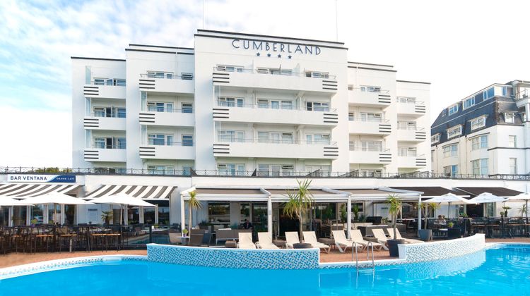 Cumberland Hotel Exterior