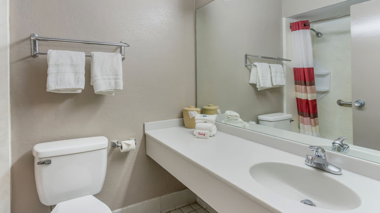 Red Roof Inn Meridian Room