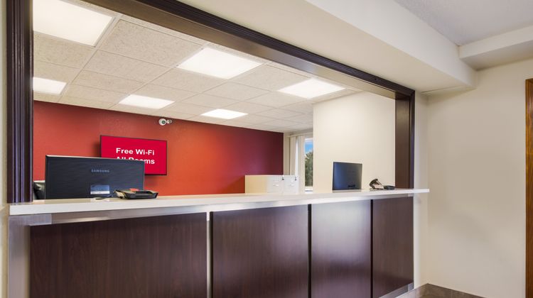Red Roof Inn Lawrenceburg Lobby