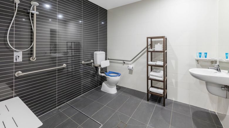 <b>Meriton Serviced Apts Mascot Central Suite</b>. Images powered by <a href="https://www.leonardoworldwide.com/" title="Leonardo Worldwide" target="_blank">Leonardo</a>.