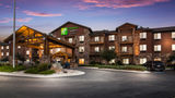 Holiday Inn Express Hotel & Suites Exterior