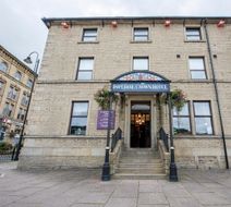 Imperial Crown Hotel Exterior