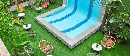 Chic and Basic Gravity Exterior