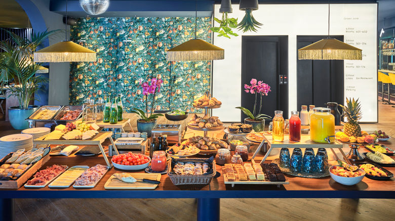<b>Chic and Basic Gravity Restaurant</b>. Images powered by <a href="https://www.leonardoworldwide.com/" title="Leonardo Worldwide" target="_blank">Leonardo</a>.