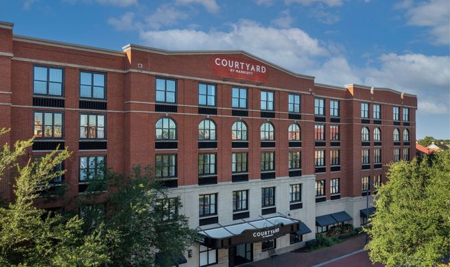 Courtyard Savannah Downtown Exterior