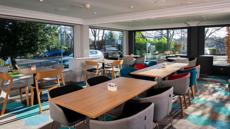<b>Holiday Inn Edinburgh - City West Restaurant</b>. Images powered by <a href="https://www.leonardoworldwide.com/" title="Leonardo Worldwide" target="_blank">Leonardo</a>.