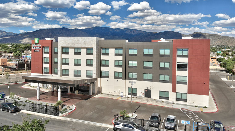<b>Holiday Inn Express & Suites East Exterior</b>. Images powered by <a href="https://www.leonardoworldwide.com/" title="Leonardo Worldwide" target="_blank">Leonardo</a>.