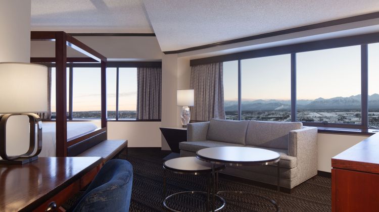 Sheraton Anchorage Hotel & Spa Suite