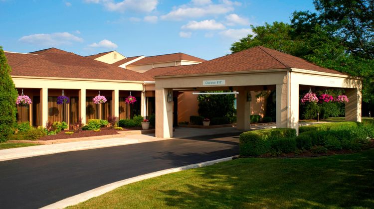 Courtyard by Marriott Detroit Dearborn Exterior