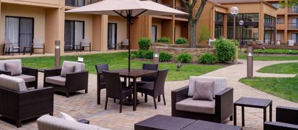 Courtyard by Marriott Detroit Dearborn Exterior