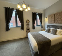 The Townhouse Apartments Room