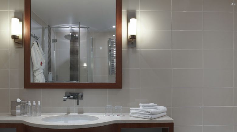 <b>Paris Marriott Opera Ambassador Hotel Room</b>. Images powered by <a href="https://www.leonardoworldwide.com/" title="Leonardo Worldwide" target="_blank">Leonardo</a>.