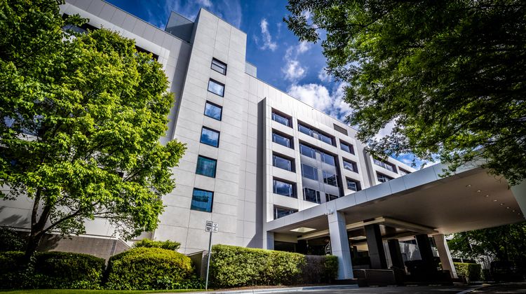 Crowne Plaza Canberra Exterior