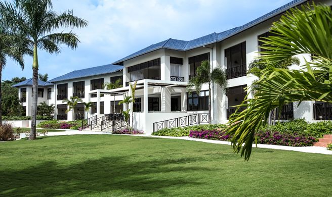 The Cliff Hotel Exterior