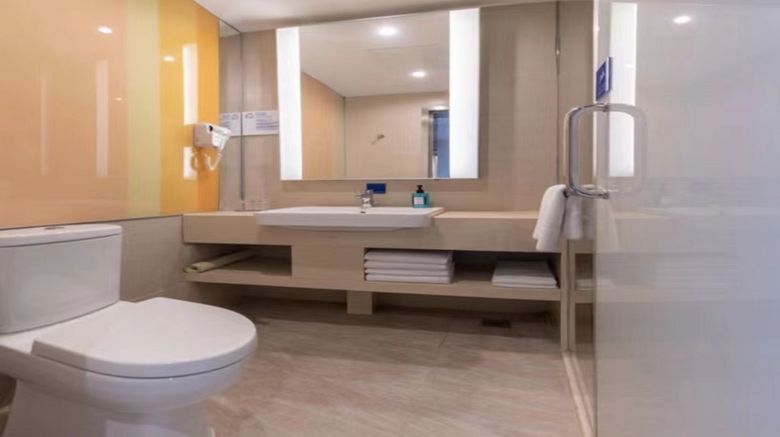 <b>Holiday Inn Express Optical Valley Room</b>. Images powered by <a href="https://www.leonardoworldwide.com/" title="Leonardo Worldwide" target="_blank">Leonardo</a>.