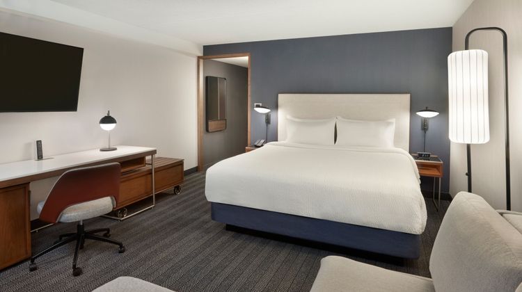 Courtyard by Marriott Toronto Markham Room