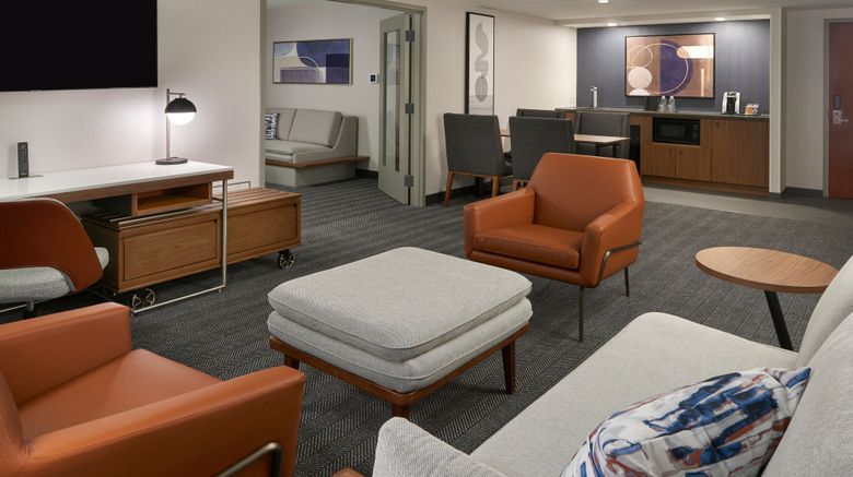 <b>Courtyard by Marriott Toronto Markham Room</b>. Images powered by <a href="https://www.leonardoworldwide.com/" title="Leonardo Worldwide" target="_blank">Leonardo</a>.