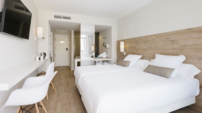 <b>AluaSoul Ibiza Hotel Room</b>. Images powered by <a href="https://www.leonardoworldwide.com/" title="Leonardo Worldwide" target="_blank">Leonardo</a>.