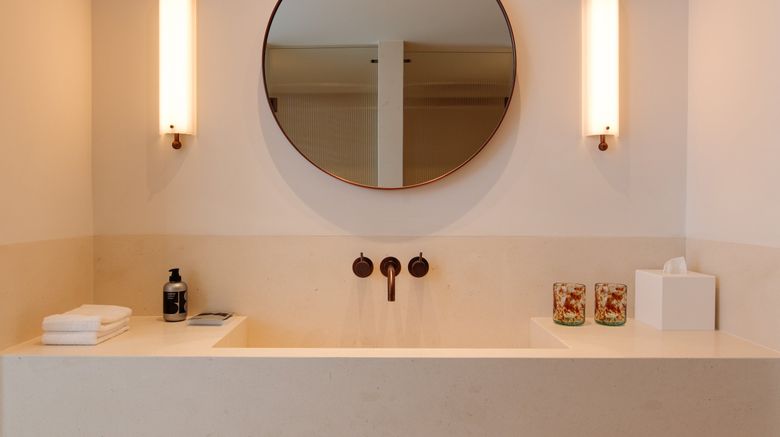 <b>The Standard, Ibiza Room</b>. Images powered by <a href="https://www.leonardoworldwide.com/" title="Leonardo Worldwide" target="_blank">Leonardo</a>.