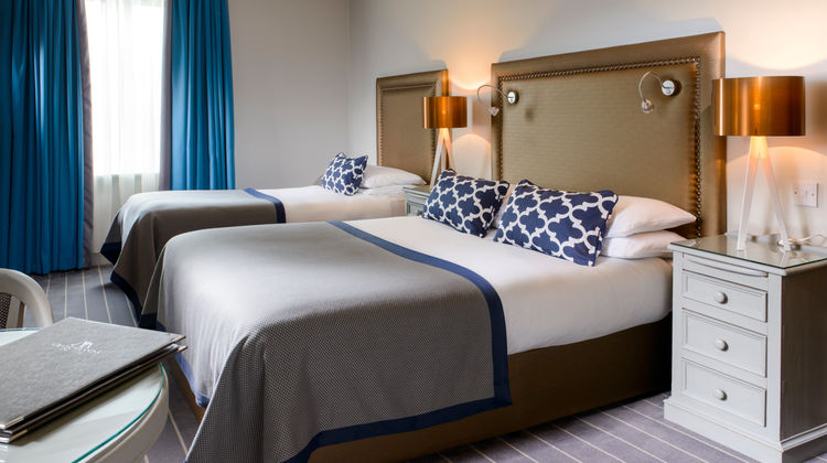 Meadowlands Hotel Room
