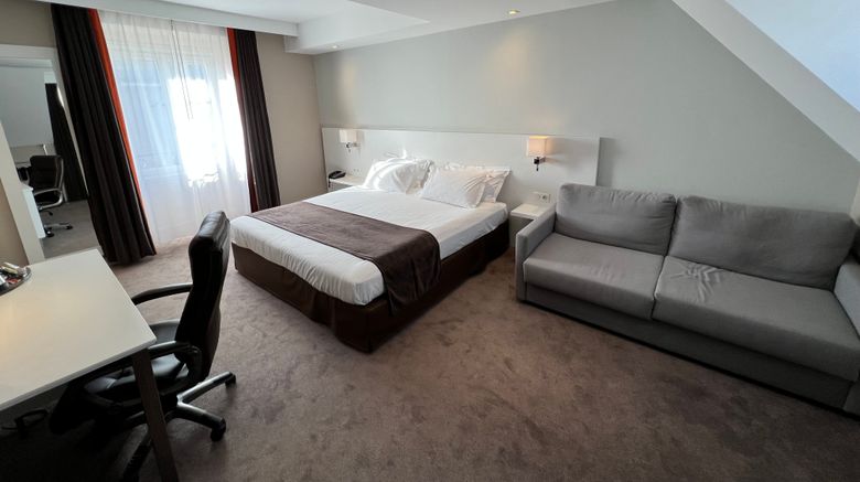 <b>Holiday Inn Paris - Auteuil Room</b>. Images powered by <a href="https://www.leonardoworldwide.com/" title="Leonardo Worldwide" target="_blank">Leonardo</a>.
