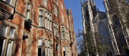 Dean Court Hotel Exterior