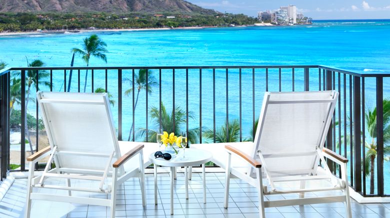 <b>Halekulani Suite</b>. Images powered by <a href="https://www.leonardoworldwide.com/" title="Leonardo Worldwide" target="_blank">Leonardo</a>.