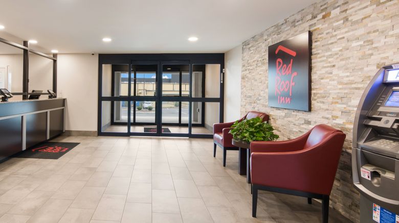 <b>Red Roof Inn Chester Lobby</b>. Images powered by <a href="https://www.leonardoworldwide.com/" title="Leonardo Worldwide" target="_blank">Leonardo</a>.