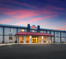 Red Roof Inn Chester Exterior