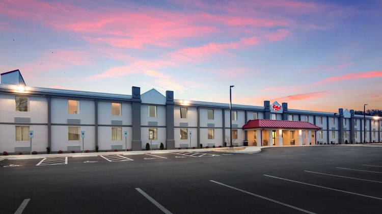 Red Roof Inn Chester Exterior