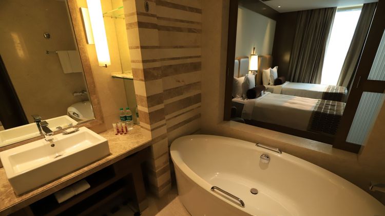 Crowne Plaza New Delhi Okhla Room