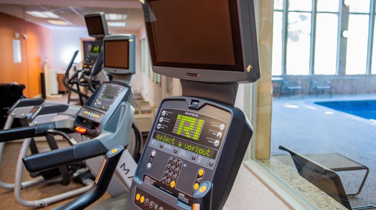 Holiday Inn Express Hotel & Suites Health Club